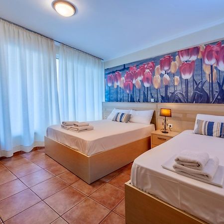 Mytilíni Fontana Luxury Rooms מראה חיצוני תמונה